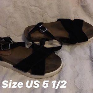Platform sandals